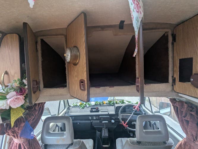 VW T25 1987 2.1 ltr petrol Hi-top