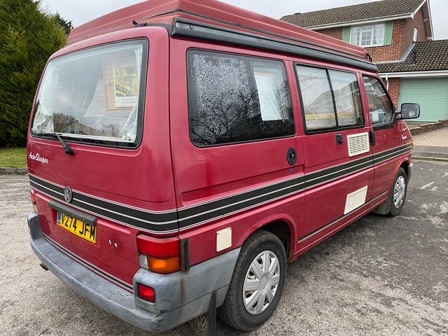 VW AUTOSLEEPER T4 .FULL CONVERSION . 2000.. V-REG . FULLY OPENING ELEVATING ROOF FROM FACTORY