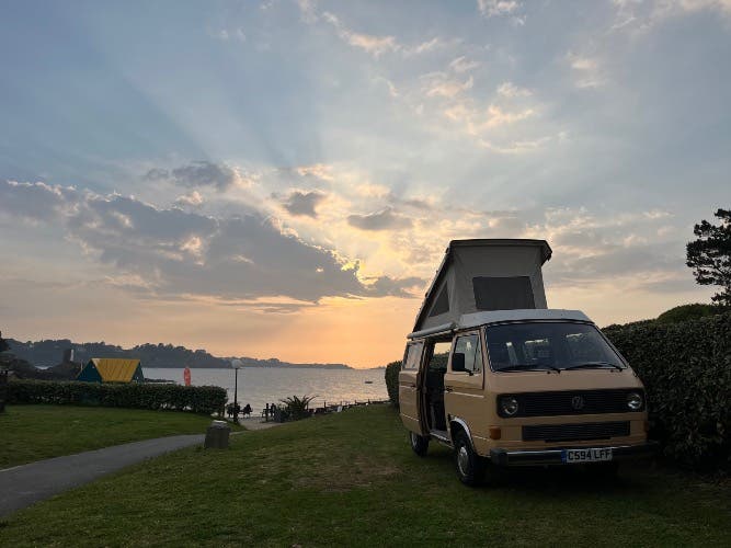 1985 Volkswagen T25 Westfalia Joker in Beige LHD  - NEW ENGINE! - awning etc