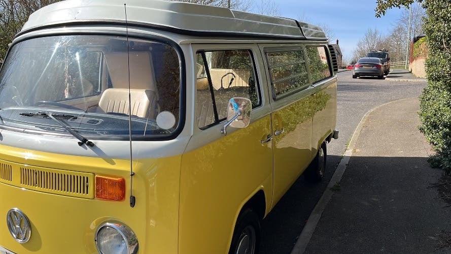 1972 Volkswagen Pop Top Campervan