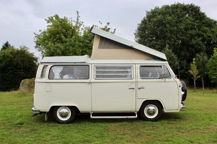 VW CAMPERVAN T2 1973 BAY WINDOW - LADY LILY - WITH AWNING