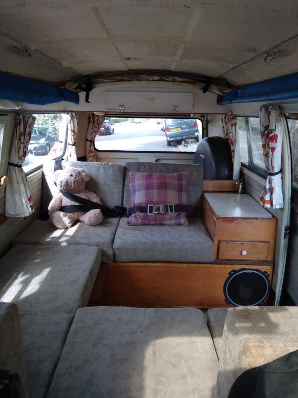 VW T2 Bay