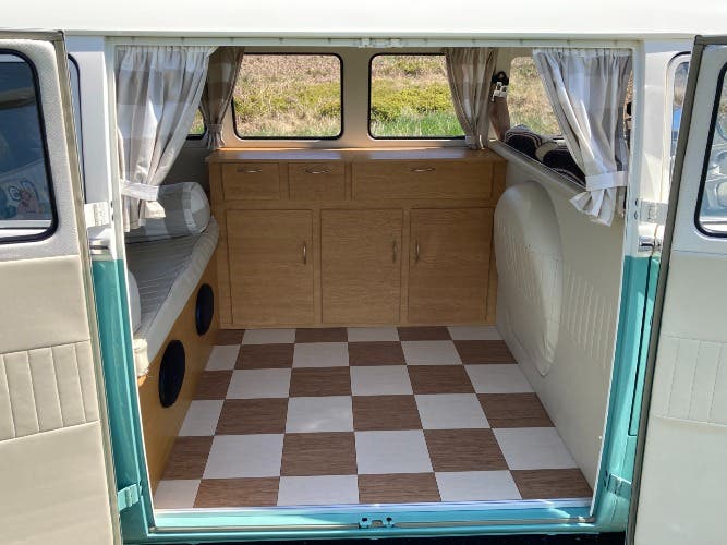 VW Split Screen Bus VW Split screen camper van 1963 left hand drive in TURKIS green/Cream