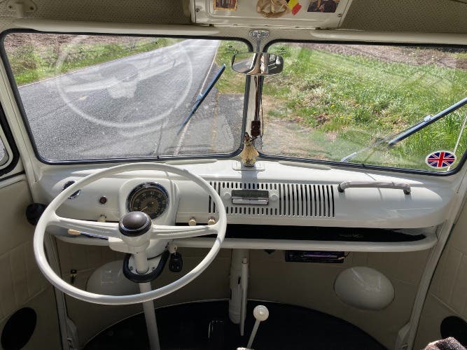 VW Split Screen Bus VW Split screen camper van 1963 left hand drive in TURKIS green/Cream