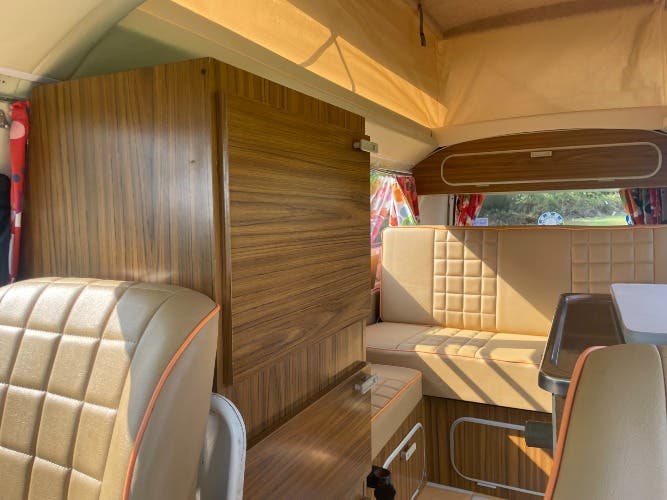 T2 1976 RHD Australian Import Westy interior Pop Top