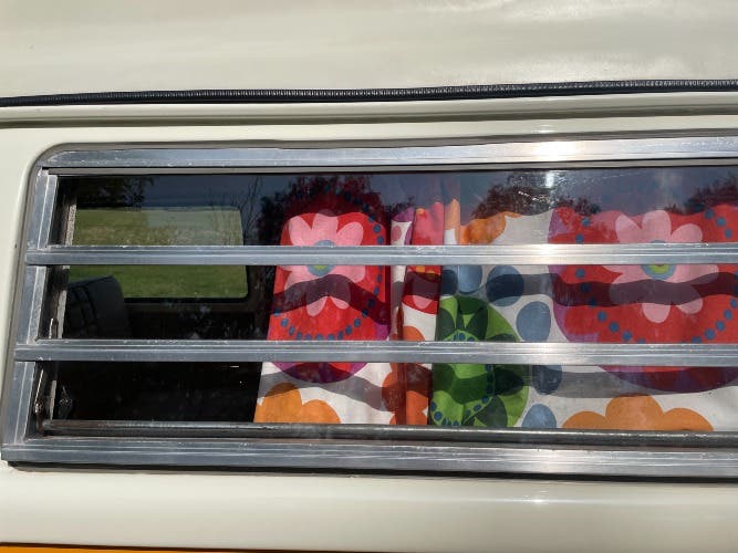 T2 1976 RHD Australian Import Westy interior Pop Top