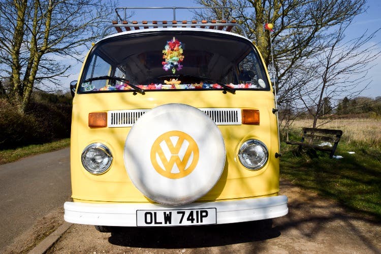 T2 BAY WV TRANSPORTER CAMPERVAN (1975)