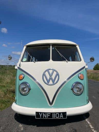 VW Split Screen Bus VW Split screen camper van 1963 left hand drive in TURKIS green/Cream
