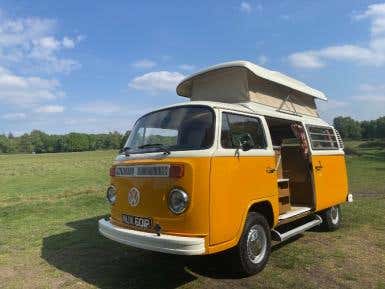 T2 1976 RHD Australian Import Westy interior Pop Top